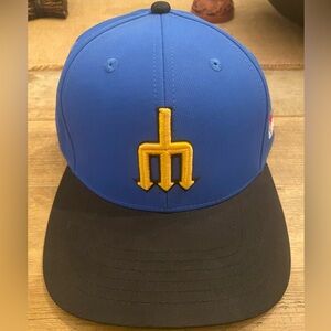 Seattle Mariners city connect Baseball Cap with Yellow Logo